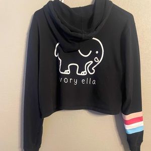 Woman’s/girls ivory Ella crop sweatshirt, size small great condition.